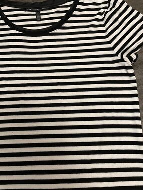 White House Black Market Black & White Striped Scoop Neck Tee